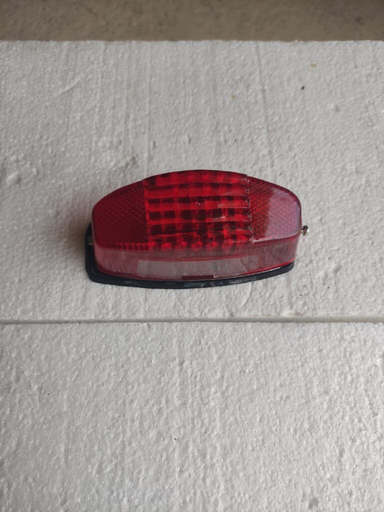 Piloto trasero Bultaco Ossa Montesa. 22€